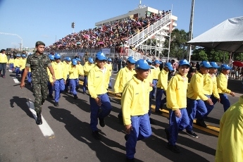 desfile 13